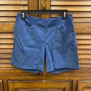 NWOT  Mountain Hardwear Blue stretch active wear Rock climbing shorts